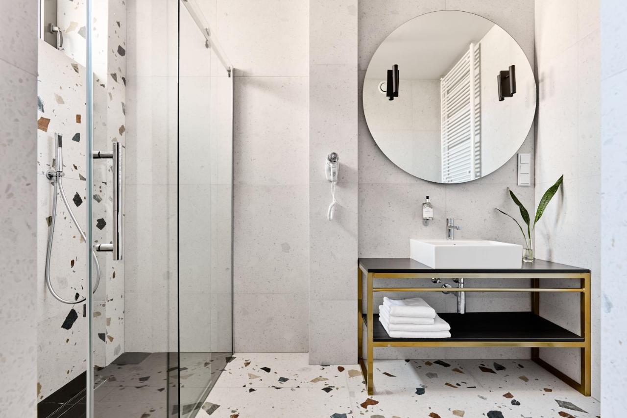 פוזנן Hotel Liberte 33 BW Premier Collection מראה חיצוני תמונה