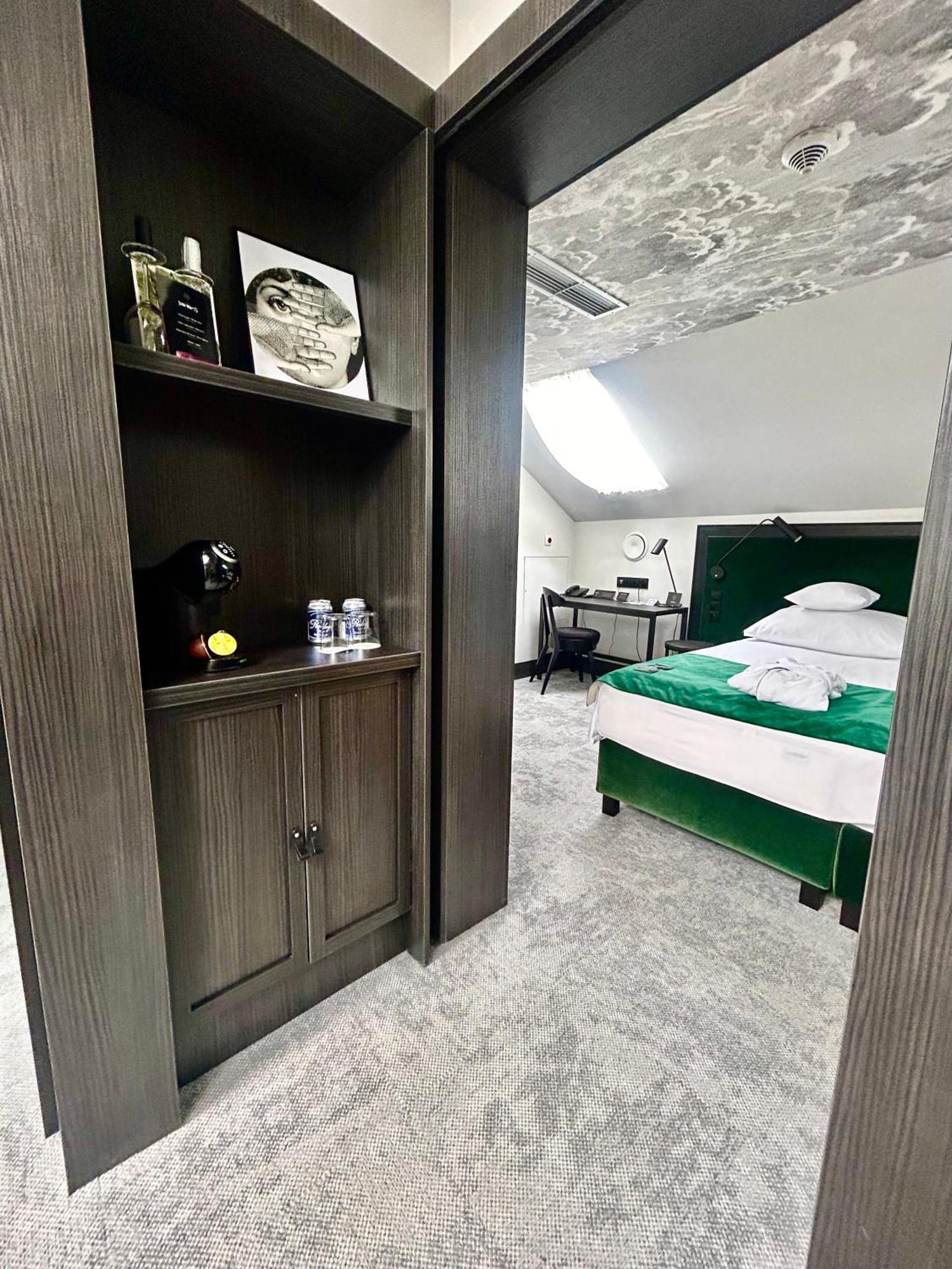 פוזנן Hotel Liberte 33 BW Premier Collection חדר תמונה